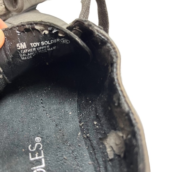 AEROSOLES TOY SOLDIER Metallic Bronze Genuine Leather Sneakers Casual Shoes 5 M - Picture 14 of 16